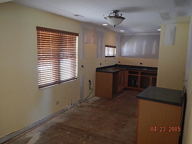 1664 E Algonquin Rd, Des Plaines, IL 60016 photo 15
