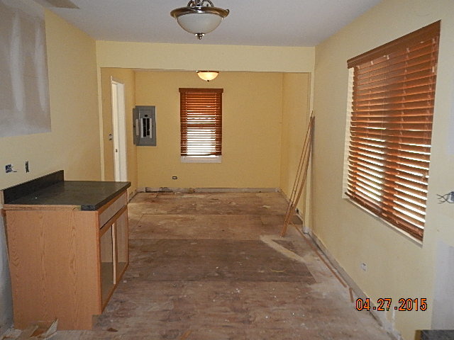 1664 E Algonquin Rd, Des Plaines, IL 60016 photo 2