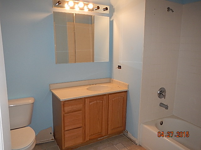 1664 E Algonquin Rd, Des Plaines, IL 60016 photo 11
