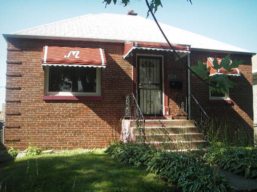 2446 E 93rd St, Chicago, IL 60617 photo 1