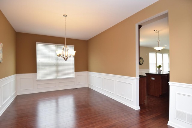 228 Atwell St, Elgin, IL 60124 photo 3