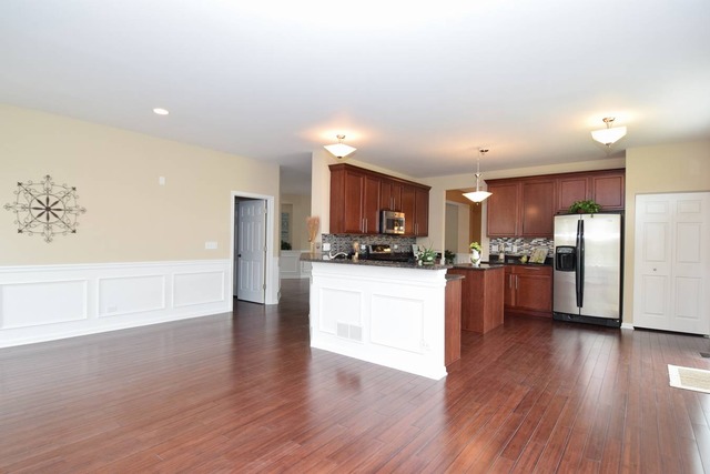 228 Atwell St, Elgin, IL 60124 photo 5