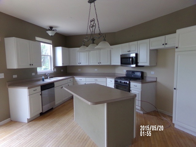 1821 Broadsmore Dr, Algonquin, IL 60102 photo 3