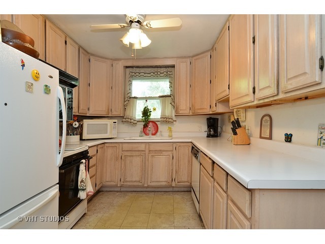 401 Warren Rd, Glenview, IL 60025 photo 5