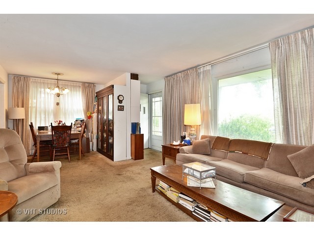 401 Warren Rd, Glenview, IL 60025 photo 4