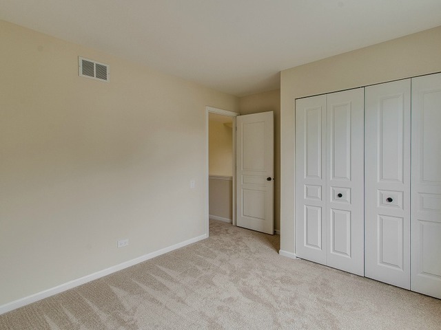 505 Ivory Ln, Bartlett, IL 60103 photo 13