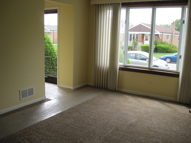 4342 W 82nd Pl, Chicago, IL 60652 photo 2