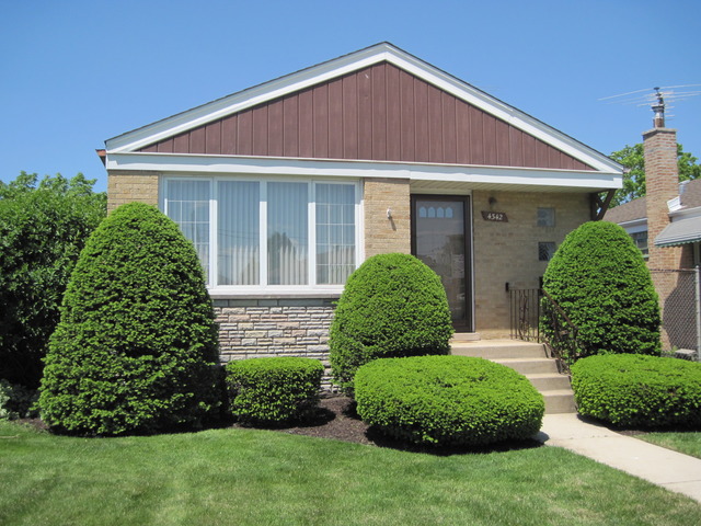 4342 W 82nd Pl, Chicago, IL 60652 photo 1