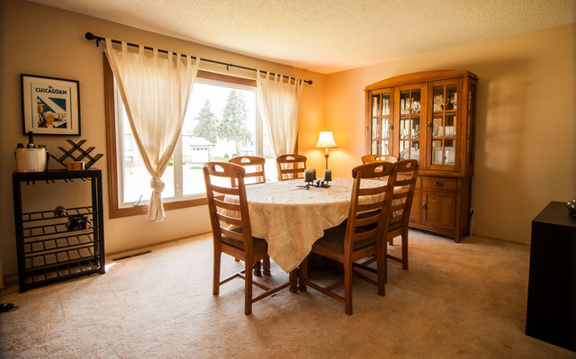 5652 Albert Dr, Oak Forest, IL 60452 photo 4
