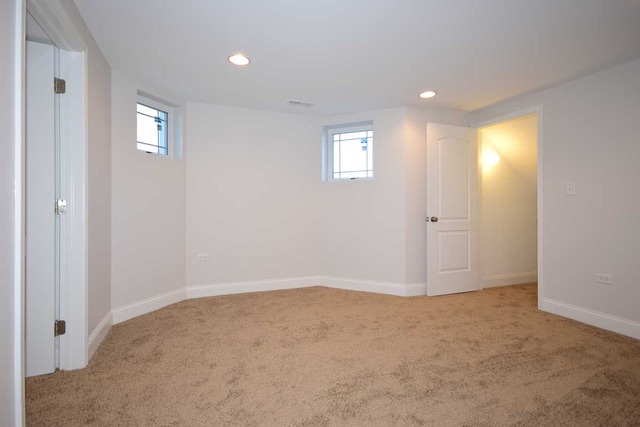 6710 Riverside Dr, Berwyn, IL 60402 photo 20