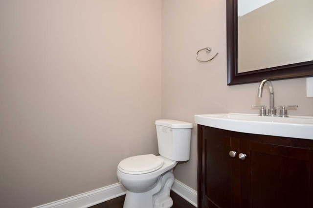 6710 Riverside Dr, Berwyn, IL 60402 photo 13