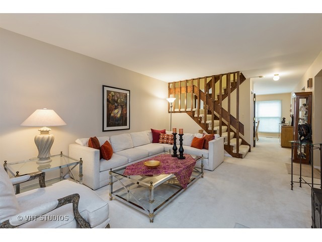 306 Partridge Ln #306, Wheeling, IL 60090 photo 3