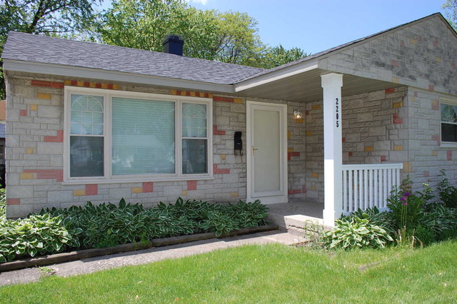 2205 St James St, Rolling Meadows, IL 60008 photo 2