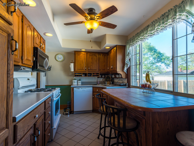17527 Burnham Ave, Lansing, IL 60438 photo 6