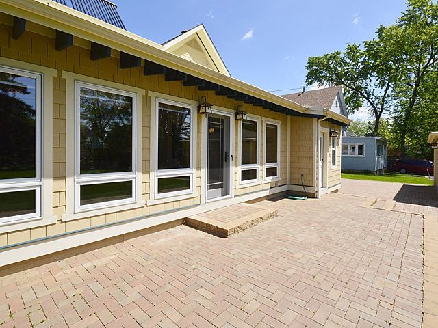 141 E Pine Ave, Roselle, IL 60172 photo 20