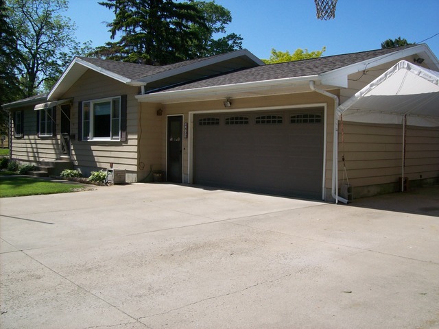 802 E 12th St, Sterling, IL 61081 photo 16