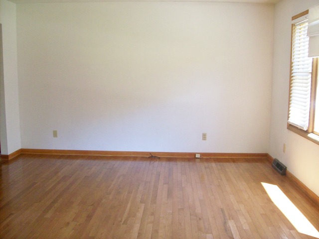 802 E 12th St, Sterling, IL 61081 photo 4