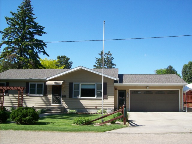 802 E 12th St, Sterling, IL 61081 photo 1