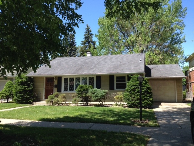 950 Alfini Dr, Des Plaines, IL 60016 photo 1