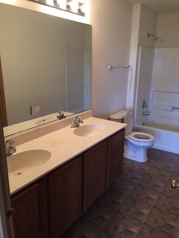 2080 Grayhawk Dr, Aurora, IL 60503 photo 9