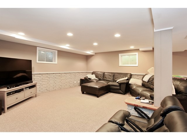 4010 Phyllis Rd, Northbrook, IL 60062 photo 6