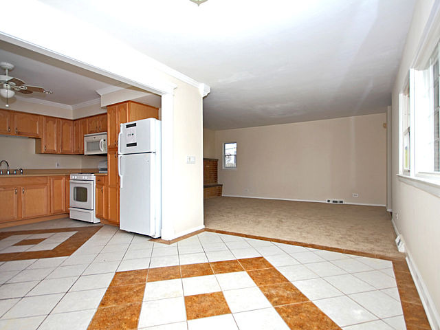 1002 Pitner Ave, Evanston, IL 60202 photo 5