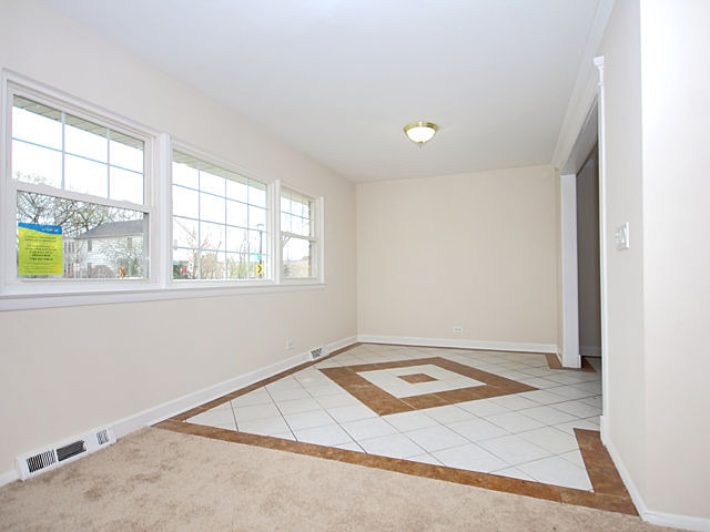 1002 Pitner Ave, Evanston, IL 60202 photo 4