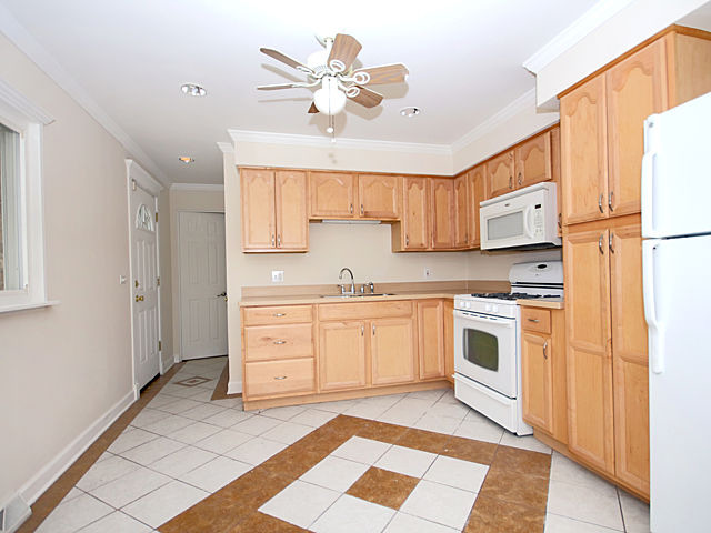 1002 Pitner Ave, Evanston, IL 60202 photo 6