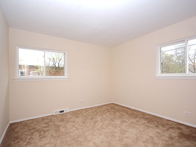1002 Pitner Ave, Evanston, IL 60202 photo 8
