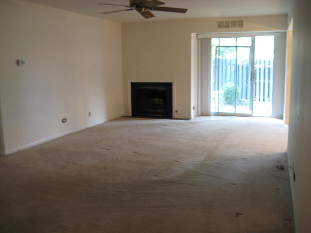 2075 Creekside Dr #1-3, Wheaton, IL 60189 photo 4