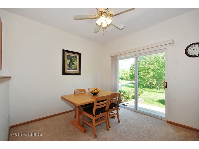 2472 Reflections Dr, Aurora, IL 60502 photo 2