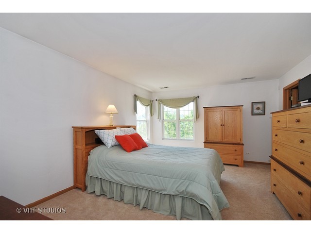 2472 Reflections Dr, Aurora, IL 60502 photo 5