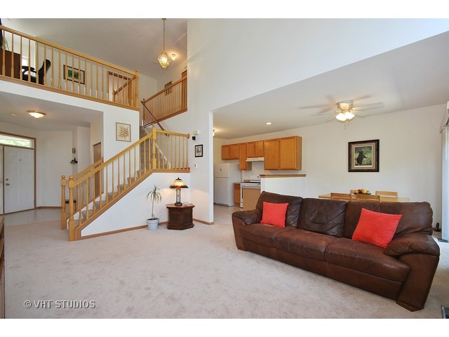 2472 Reflections Dr, Aurora, IL 60502 photo 3