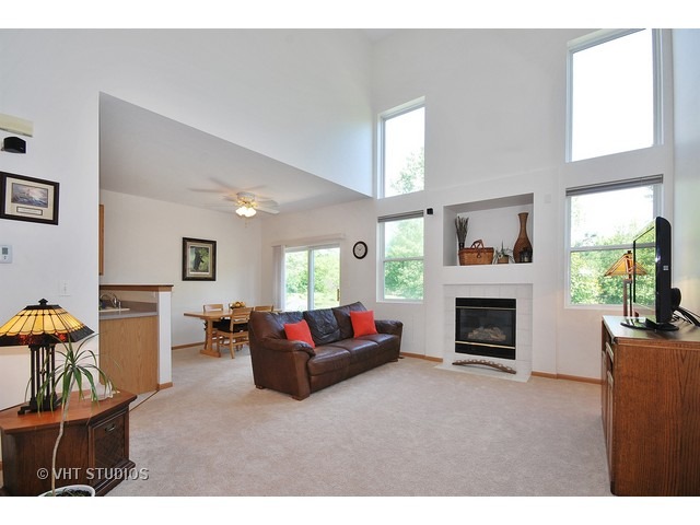 2472 Reflections Dr, Aurora, IL 60502 photo 4
