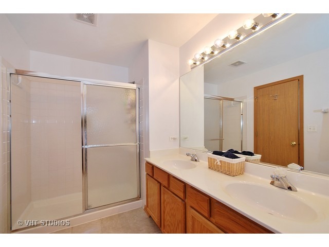 2472 Reflections Dr, Aurora, IL 60502 photo 6