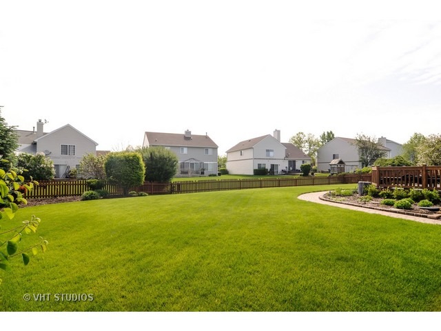 1955 Bordeaux Ct, Wheeling, IL 60090 photo 24