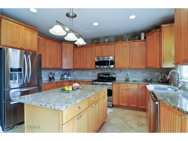 1955 Bordeaux Ct, Wheeling, IL 60090 photo 4