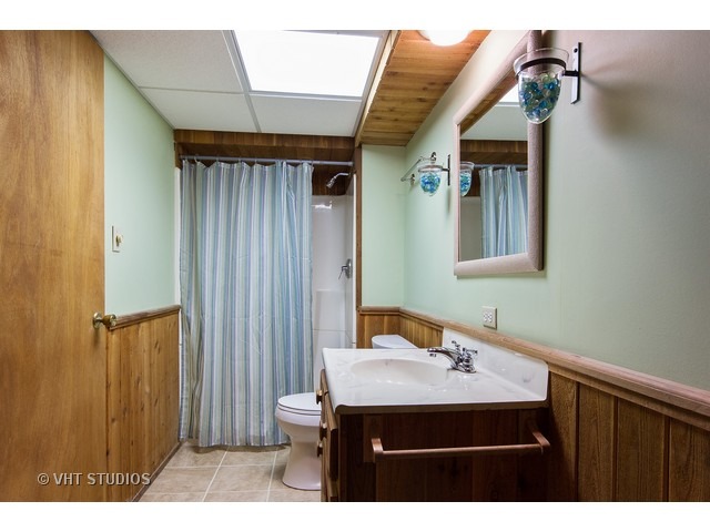 608 E 2nd St, Lockport, IL 60441 photo 10