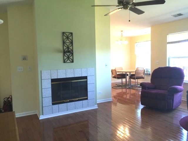 1002 Radclyffe Ct #D, Elgin, IL 60120 photo 5