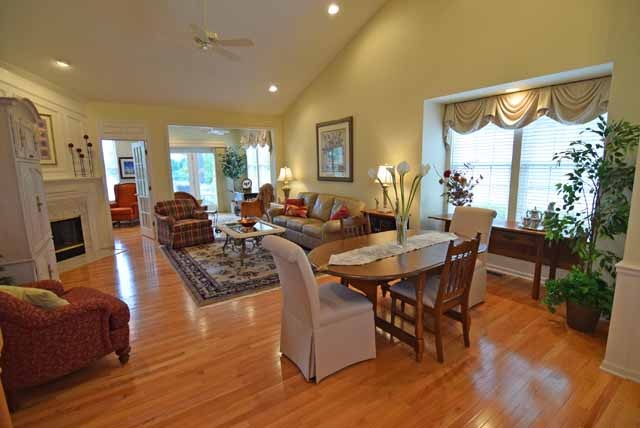 4144 Whitehall Ln, Algonquin, IL 60102 photo 3
