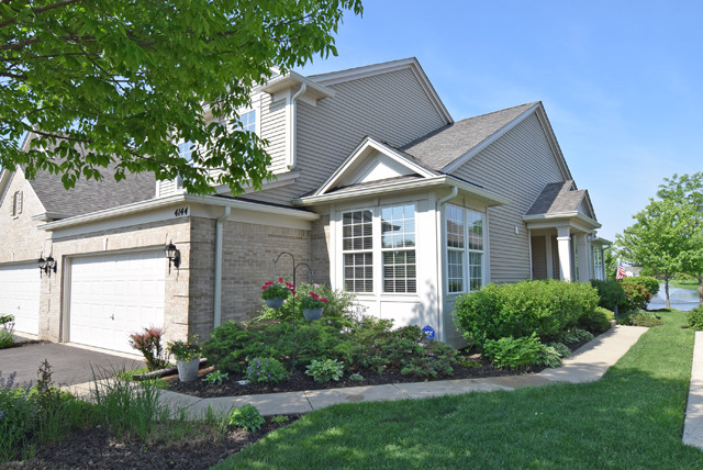4144 Whitehall Ln, Algonquin, IL 60102 photo 1