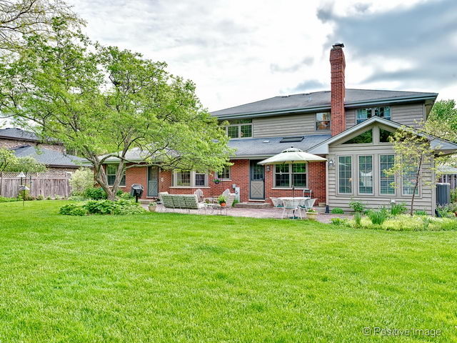 1700 S Thompson Dr, Wheaton, IL 60189 photo 23