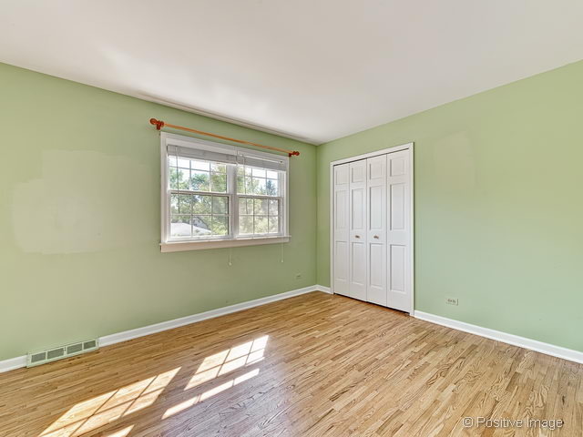 1700 S Thompson Dr, Wheaton, IL 60189 photo 20