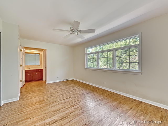 1700 S Thompson Dr, Wheaton, IL 60189 photo 15
