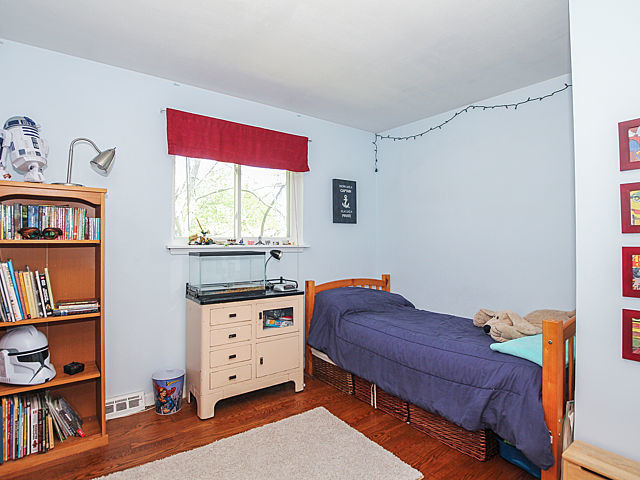2210 Crain St, Evanston, IL 60202 photo 17