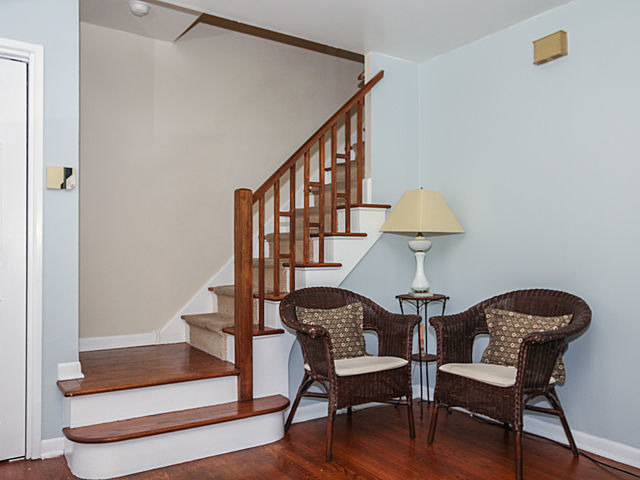 2210 Crain St, Evanston, IL 60202 photo 3