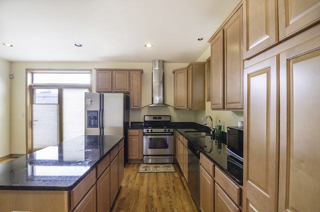 3146 S Stewart Ave, Chicago, IL 60616 photo 7
