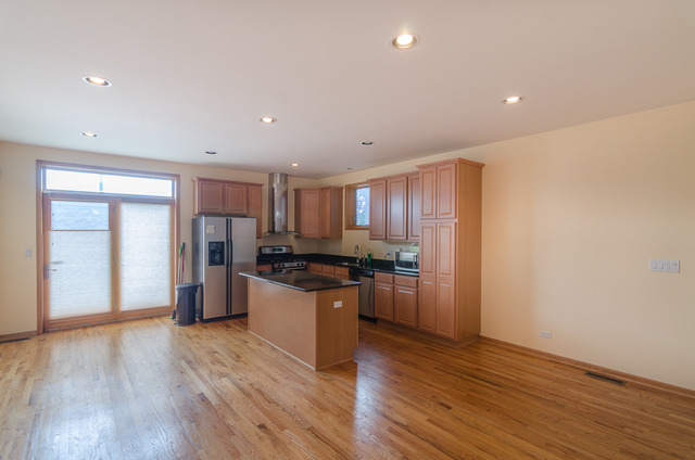 3146 S Stewart Ave, Chicago, IL 60616 photo 4