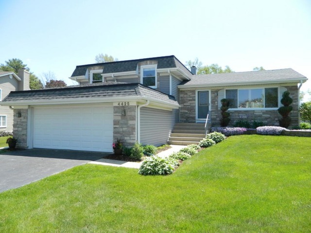 4425 Thornbark Ct, Hoffman Estates, IL 60192 photo 1