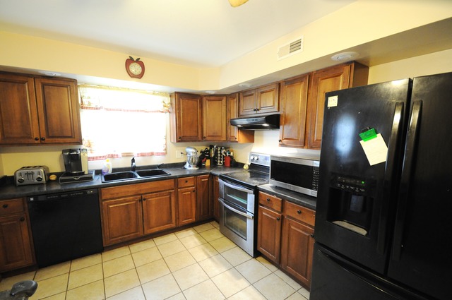 110 West St, Minooka, IL 60447 photo 5